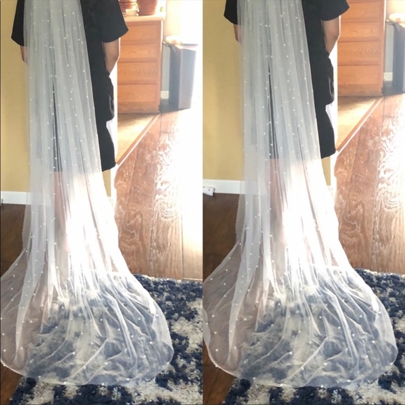 Wedding veil with pearls - Picture 8 of 9
